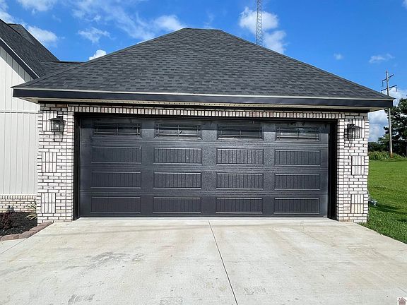 3rd image of 1108 Cindy Ln