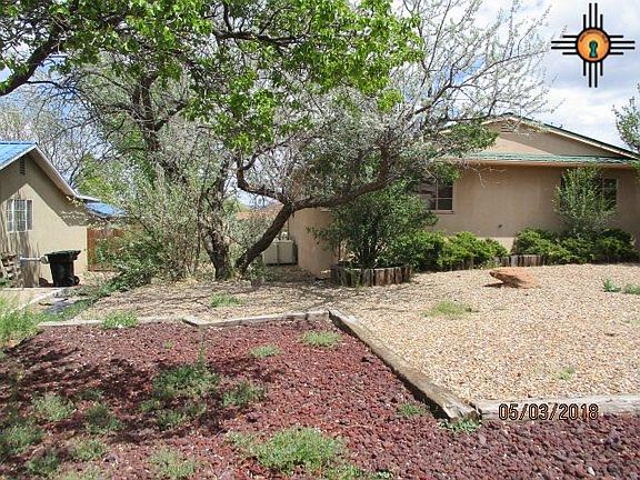 3rd image of 1613 Red Rock Dr