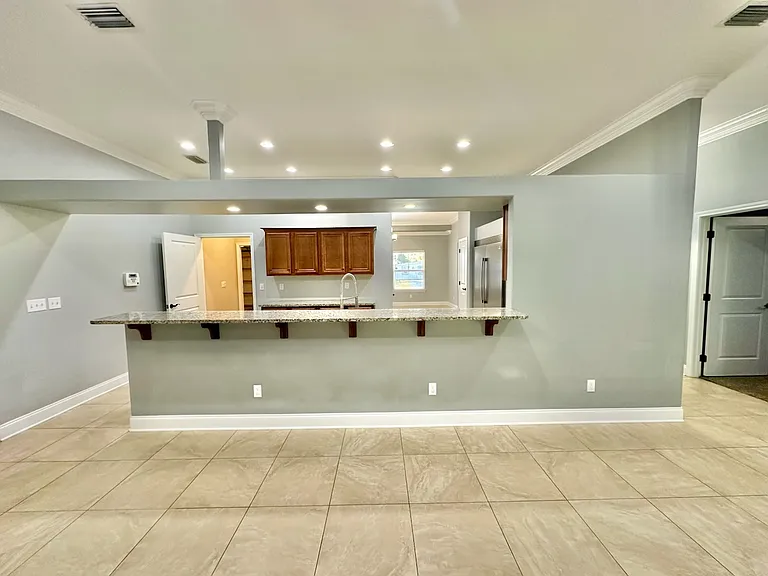 209 Coral Dr — Photo 3