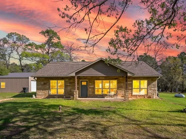 130 Cedar Ct, Magnolia, TX 77355