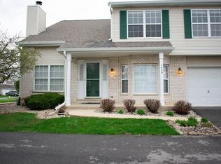 1459 Root St, Crest Hill, IL 60403