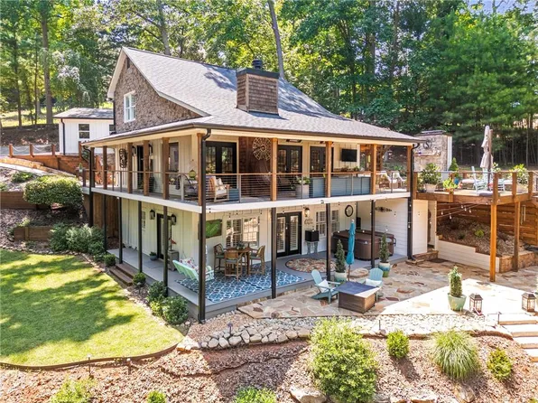 4886 Propes Dr, Oakwood, GA 30566