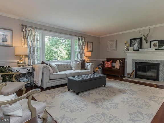 5th image of 4149 Old Columbia Pike