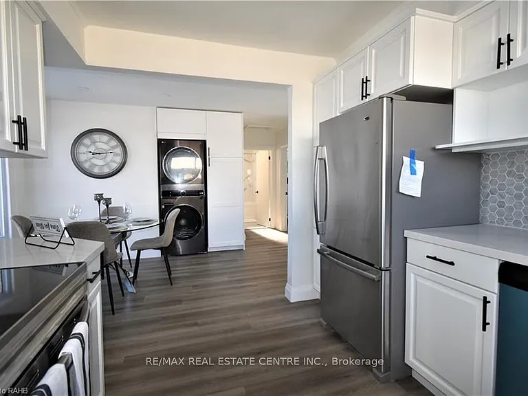 346 Brompton Ave #MAIN — Photo 7