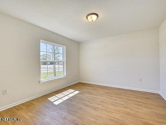 4th image of 177 NORTHSIDE Drive N