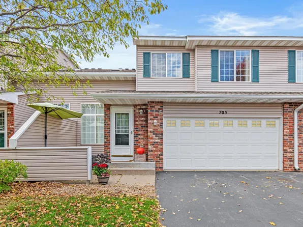 705 Evergreen Cir, Hudson, WI 54016