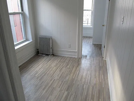 Rented by FlatFinders Realty | media 23