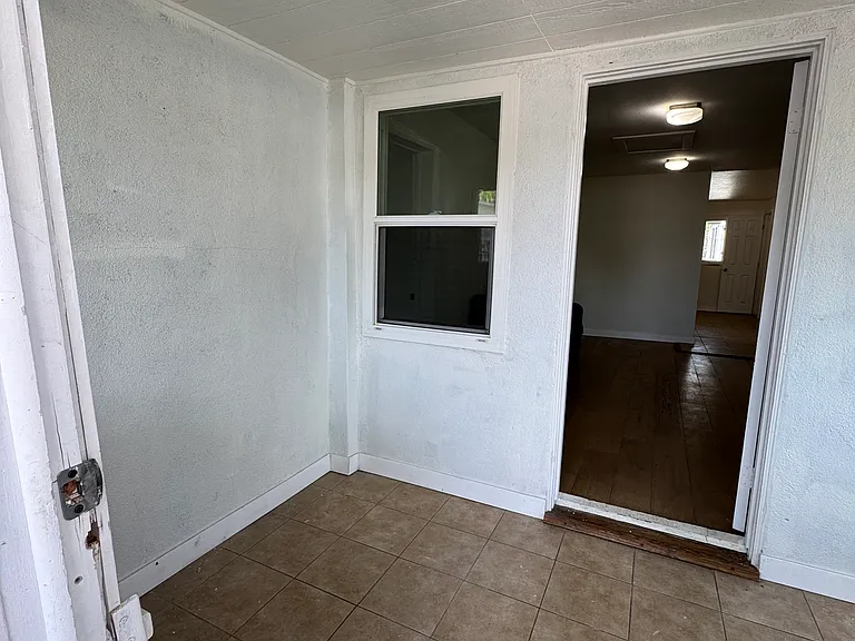 1911 Stagio Dr — Photo 3