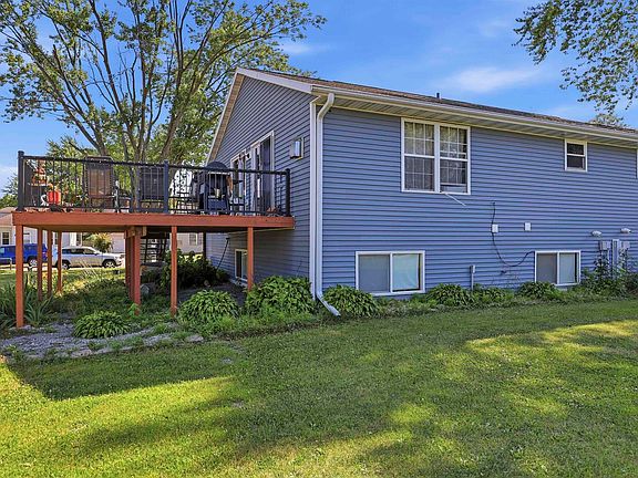3rd image of 614 Reid St