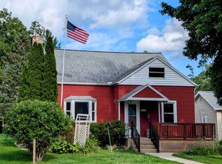 506 Vine St, Wisconsin Dells, WI 53965