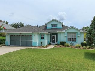 5580 Freeport Dr, Tavares, FL 32778