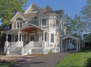 785 Hill Ave, Glen Ellyn, IL