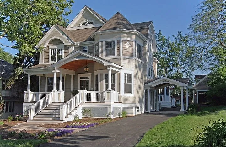 785 Hill Ave photo 1