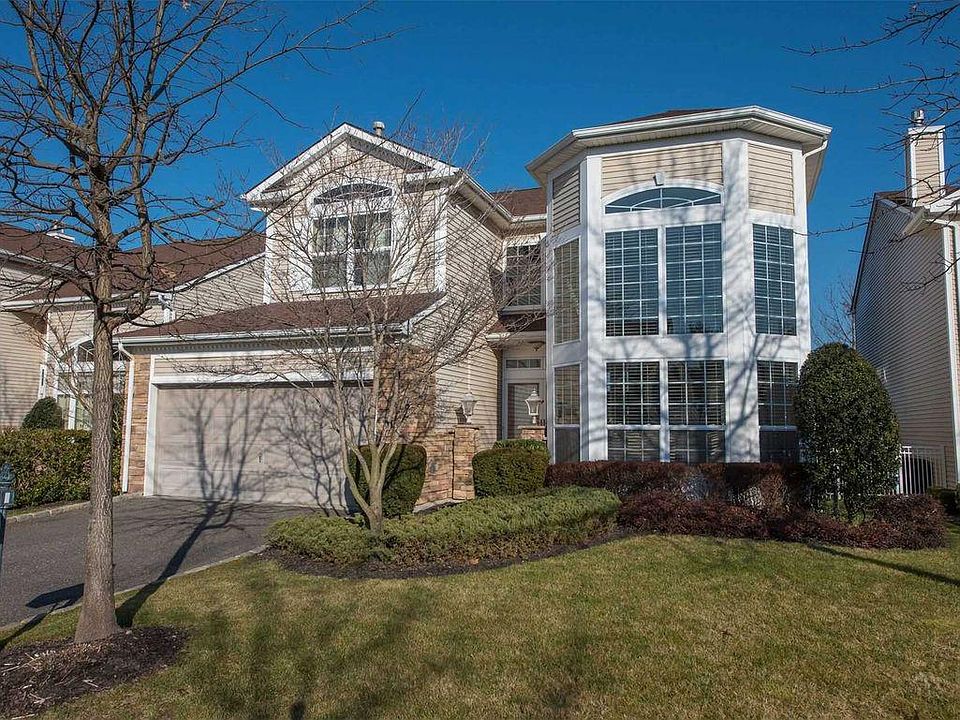 1st image of 107 Hamlet Dr