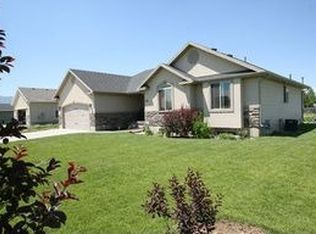 779 E 440 S, Hyrum, UT 84319