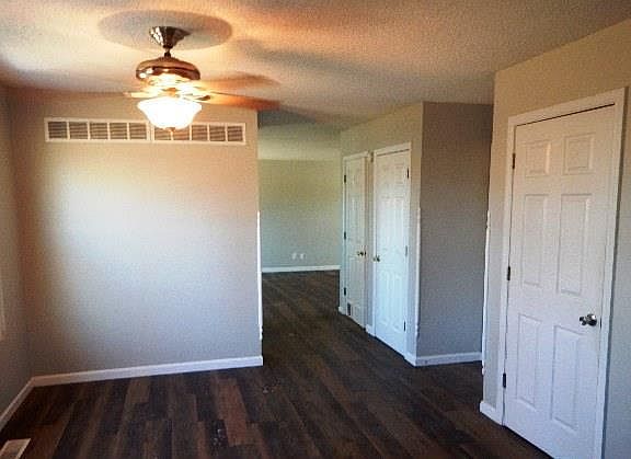 3rd image of 7702 Lakefield Ct