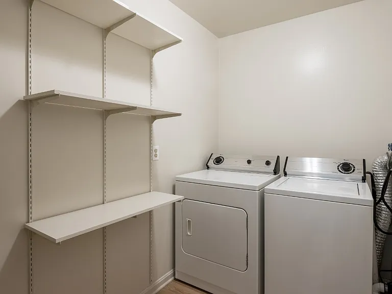 Aberdeen Parke Apartments — Photo 22