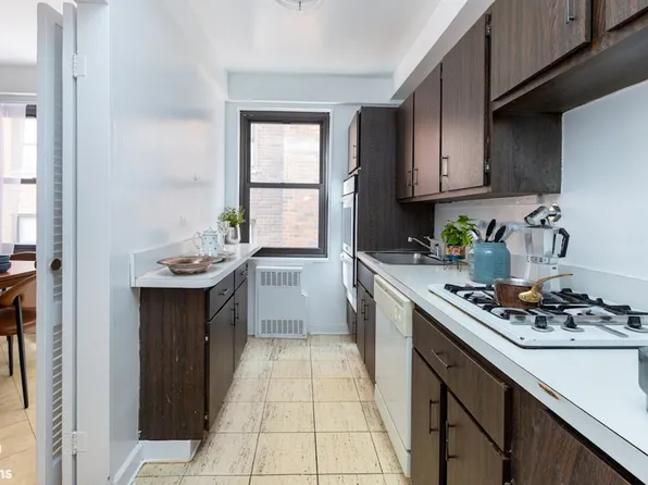 425 East 79th Street image 6 of 15