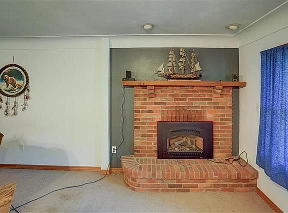 3rd image of 407 E Mill St