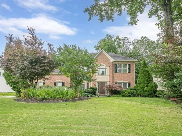 10865 Glenhurst Pass, Johns Creek, GA 30097