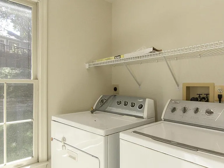 4269 Exeter Dr — Photo 13
