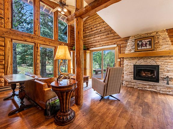 2nd image of 209 Alturas Dr