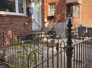 815 Tasker St, Philadelphia, PA 19148