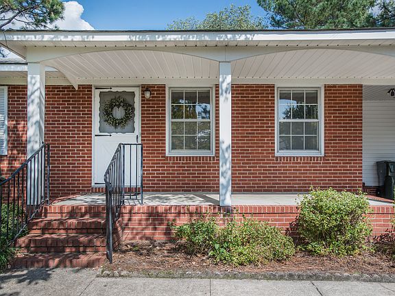 4th image of 1449 Keswick Dr