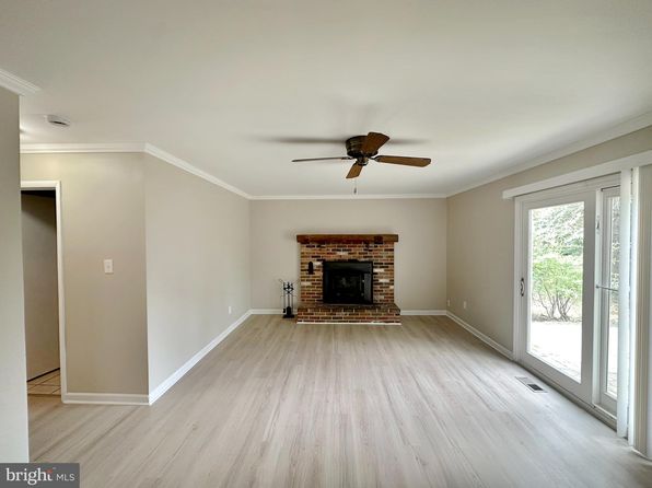 137 E Wolfert Station Rd, Mickleton, NJ 08056