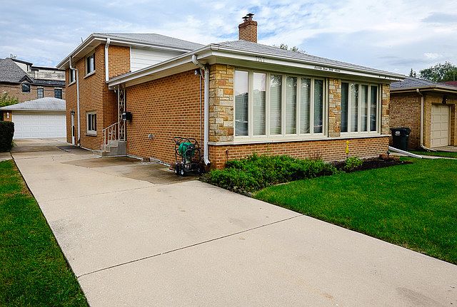 1st image of 7347 N Kostner Ave