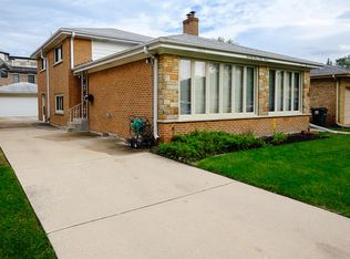 7347 N Kostner Ave, Lincolnwood, IL