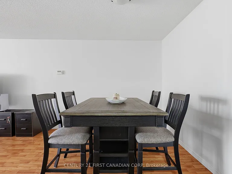 2228 Trafalgar St #201 — Photo 7