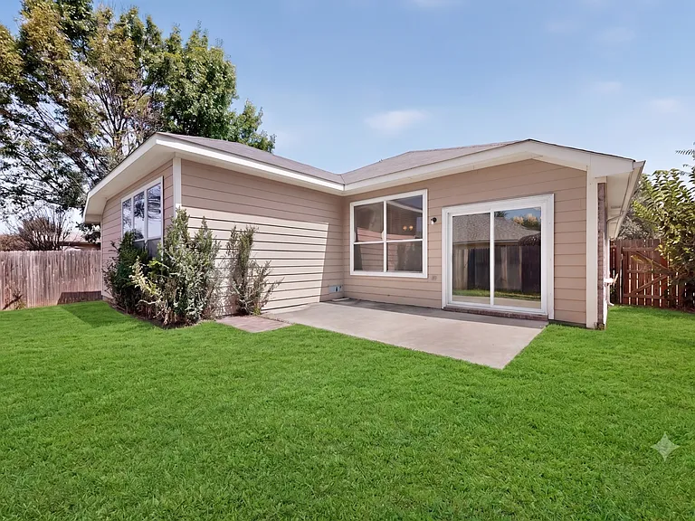 4184 Capstone Dr — Photo 38