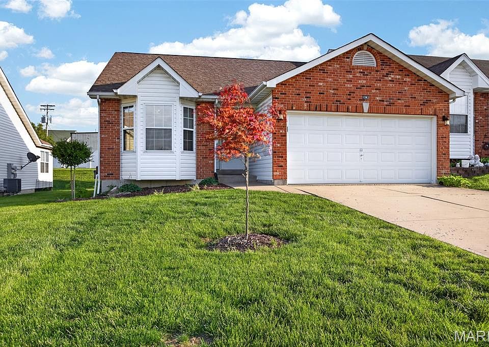 1st image of 1043 Arlington Way
