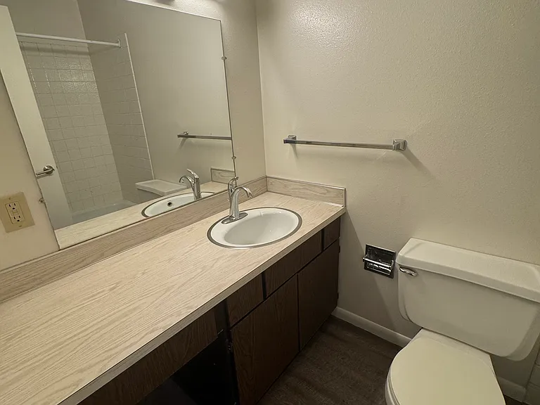 429 N Gilbert St — Photo 15