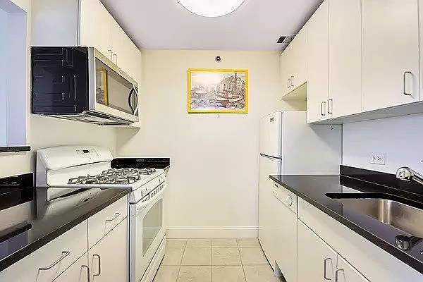 Rented by Compass | media 3