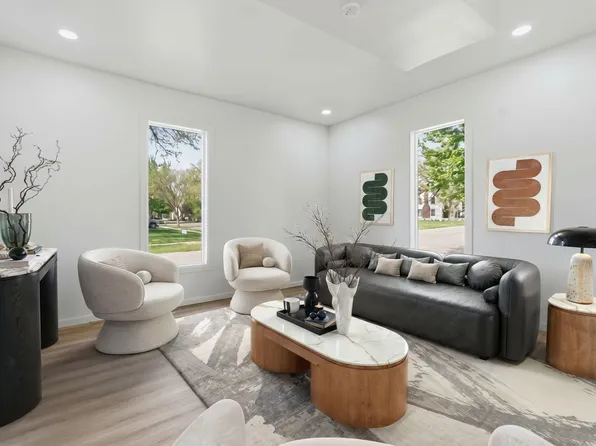 611 3rd St NW, Austin, MN 55912