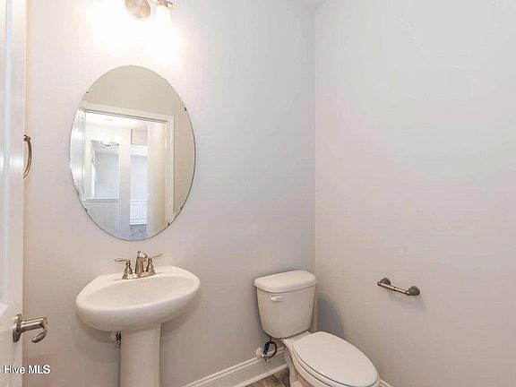 5th image of 1016 Shadowpine Way