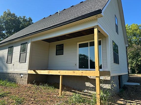 3rd image of 2828 Spears Rd