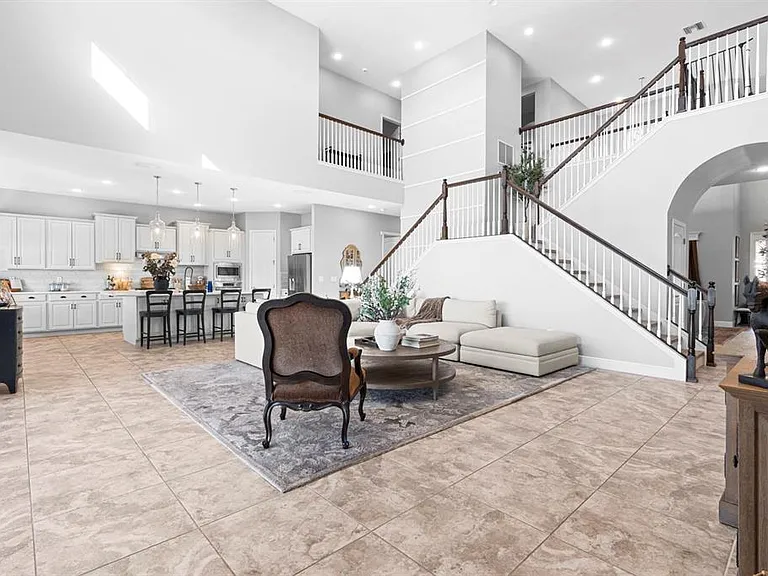 6440 Tideline Dr — Photo 4