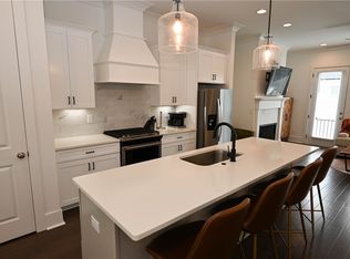 2106 Moores Mill Rd UNIT 303, Auburn, AL 36830