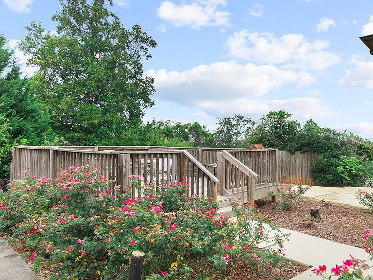 3200 Hillside Ave — Photo 51