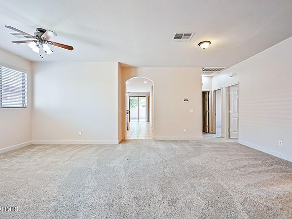 5th image of 10805 W Woodland Ave