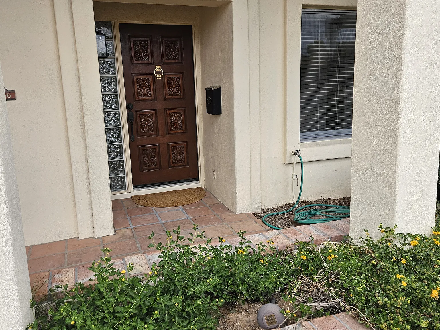 4 bed, 2105 sqft, $3,500 — Photo 2
