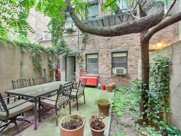 52 Spring St APT 1R