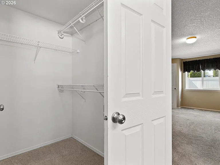 608 SE 15th Ave — Photo 9