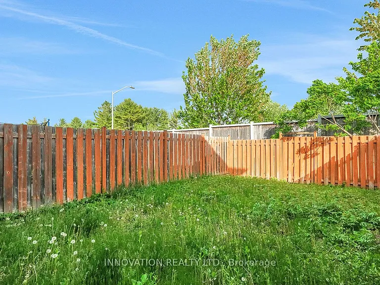 812 Fletcher Cir — Photo 38