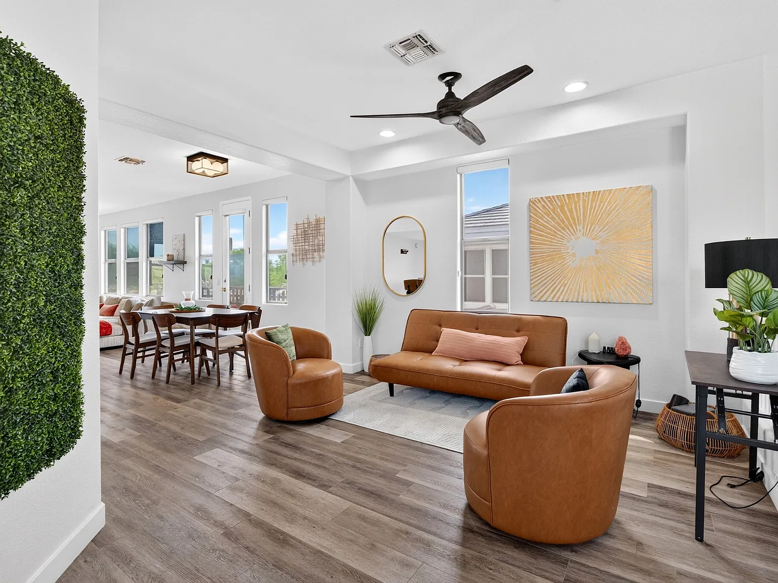 3 bed, 2028 sqft, $3,800 — Photo 2