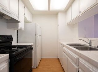 *Open House: 5/3 9:30-10:30am* Gorgeous 2br/1.5ba Townhouse In North Park With Garage!, San Diego, CA 92104