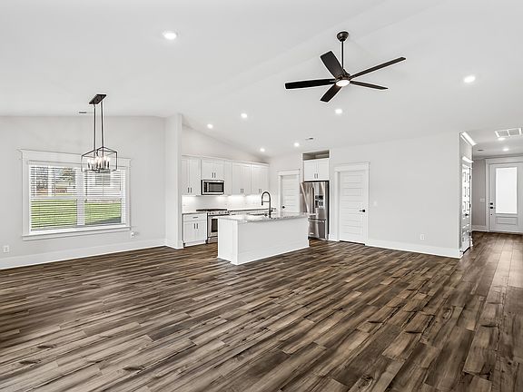 4th image of 516 Kingwood Ln Lot 5